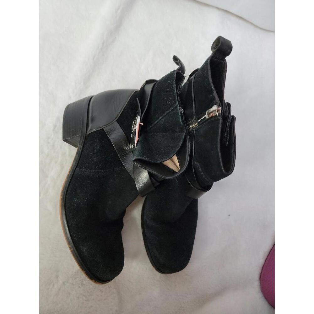 Michael Kors Women's Boots Size 8M Contemporary Black Suede LOGO, Zipper - Picture 6 of 10